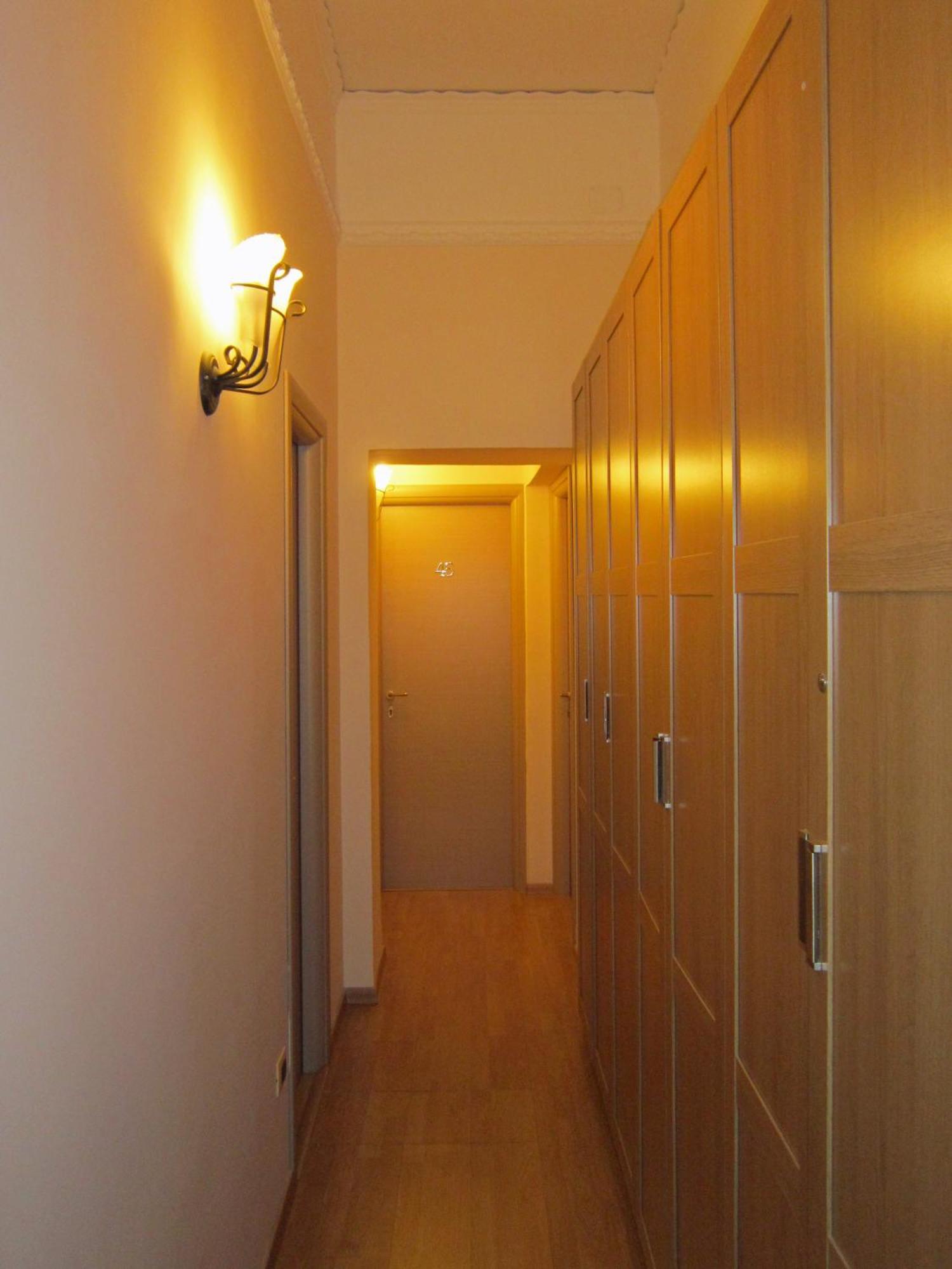 Hotel Meuble Santa Chiara Suite Napoli Bagian luar foto