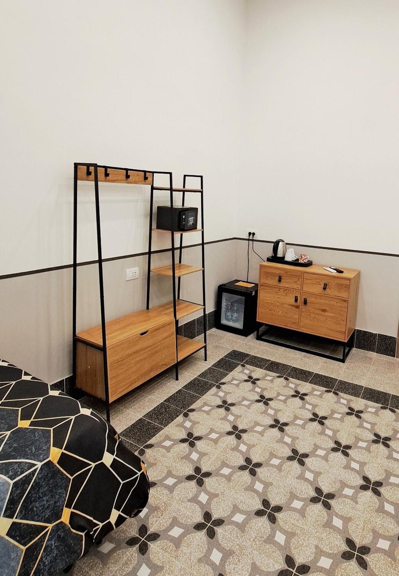 Hotel Meuble Santa Chiara Suite Napoli Bagian luar foto